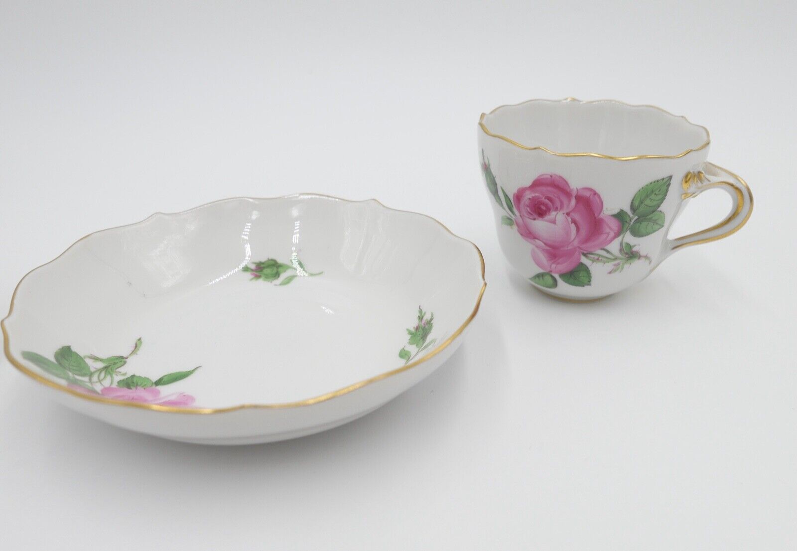 Meissen 1. & 2. Wahl SET " ROTE ROSE " Aschenbecher Vase Mokka Tasse Untertasse - Antikhandel-Stuttgart