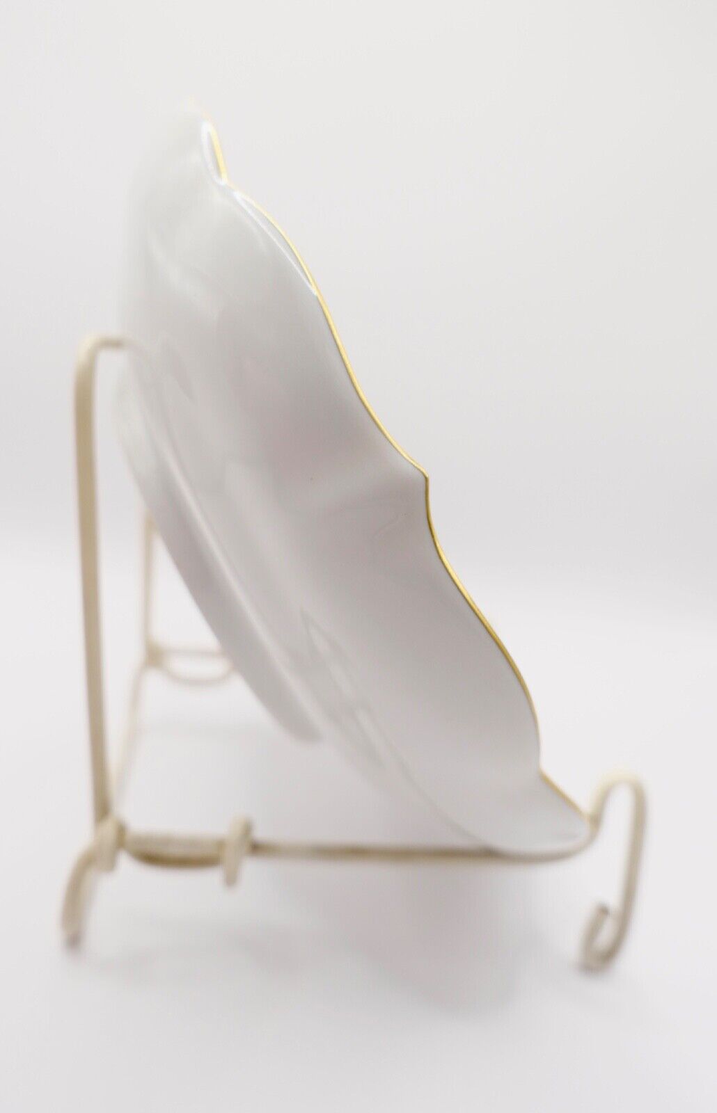 Meissen Schale " Blumenbemalung " mit Goldrand Ø 18cm - Antikhandel-Stuttgart