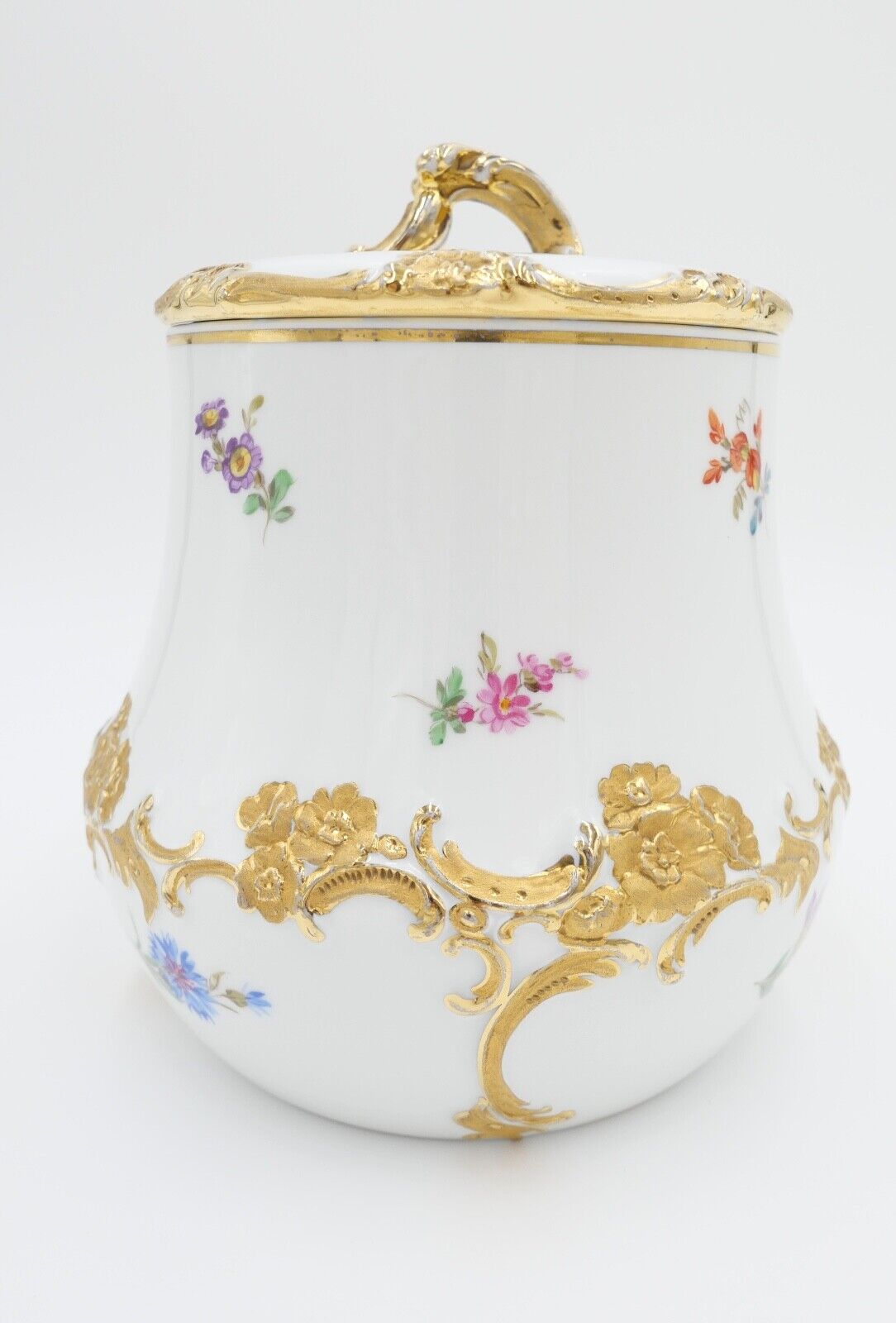 Meissen 1. Wahl Prunk Bonboniere Keksdose Deckeldose Goldrand Streublümchen Gold - Antikhandel-Stuttgart