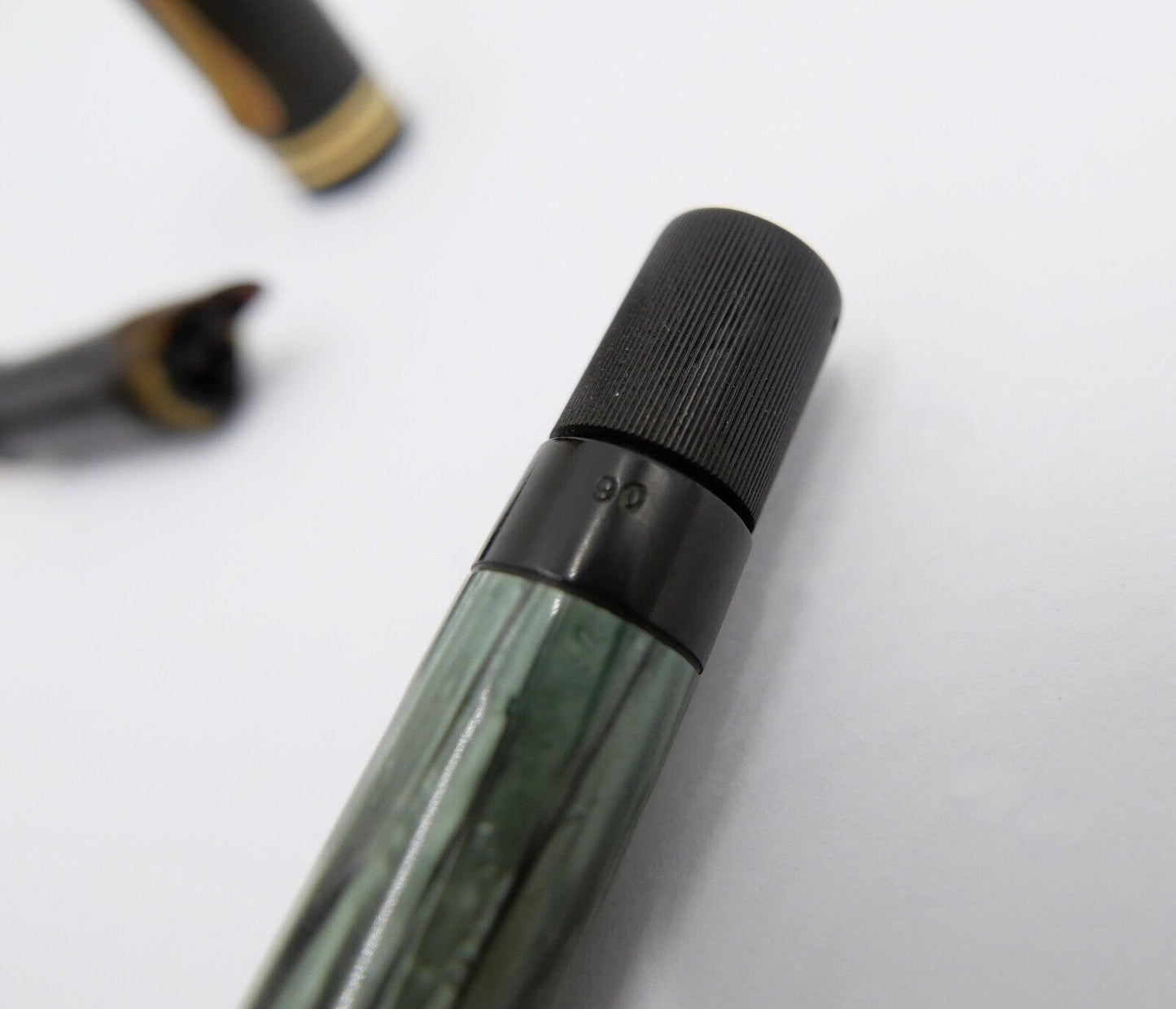 30er PELIKAN 100 Kolbenfüller Füller 585 14Ct Gold Feder grün schwarz gestreift - Antikhandel-Stuttgart