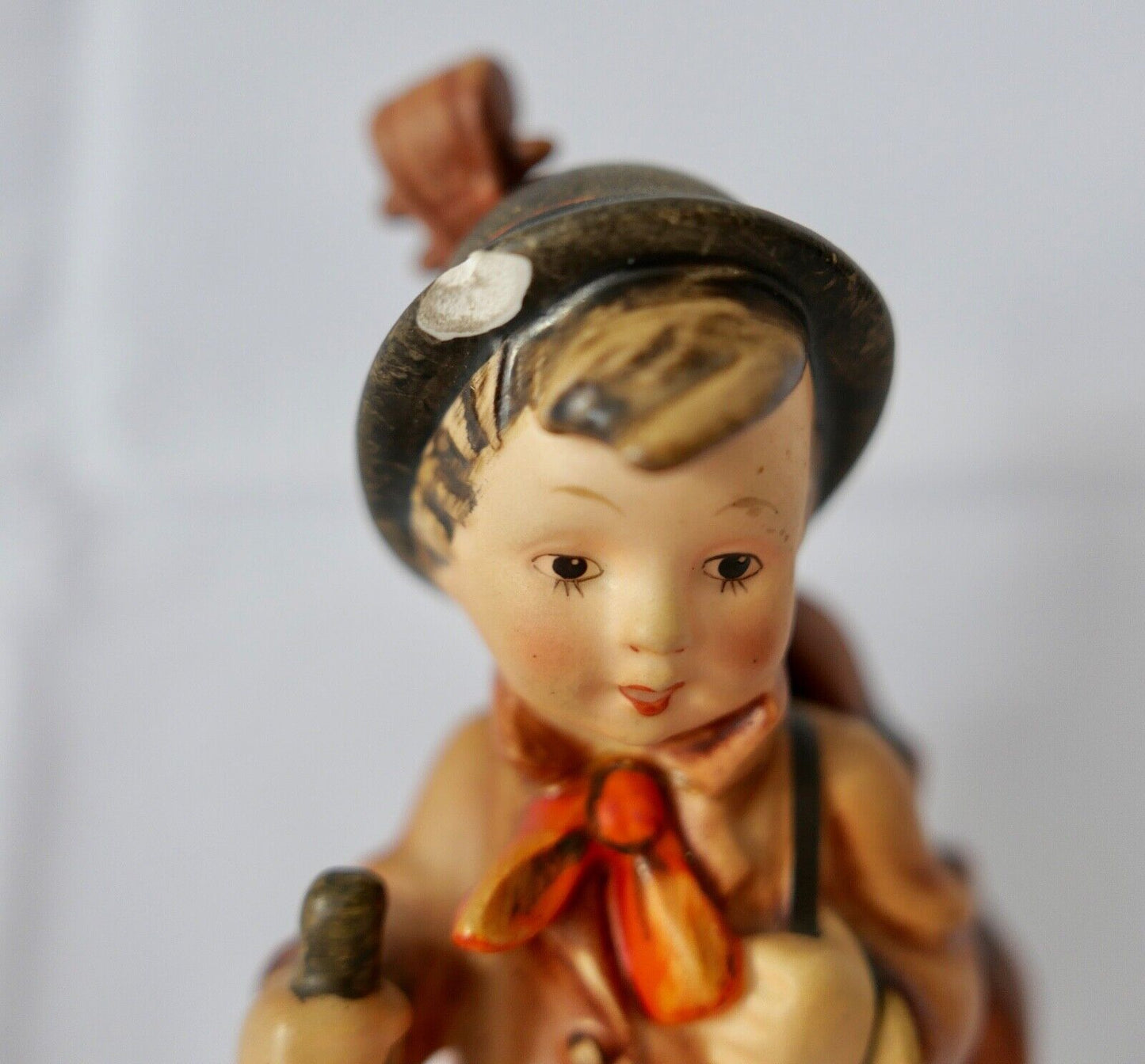 Orig Hummel Figur " Der Heimkehrer " Goebel 15,5 cm Porzellan 89/1 Baßgeiger - Antikhandel-Stuttgart