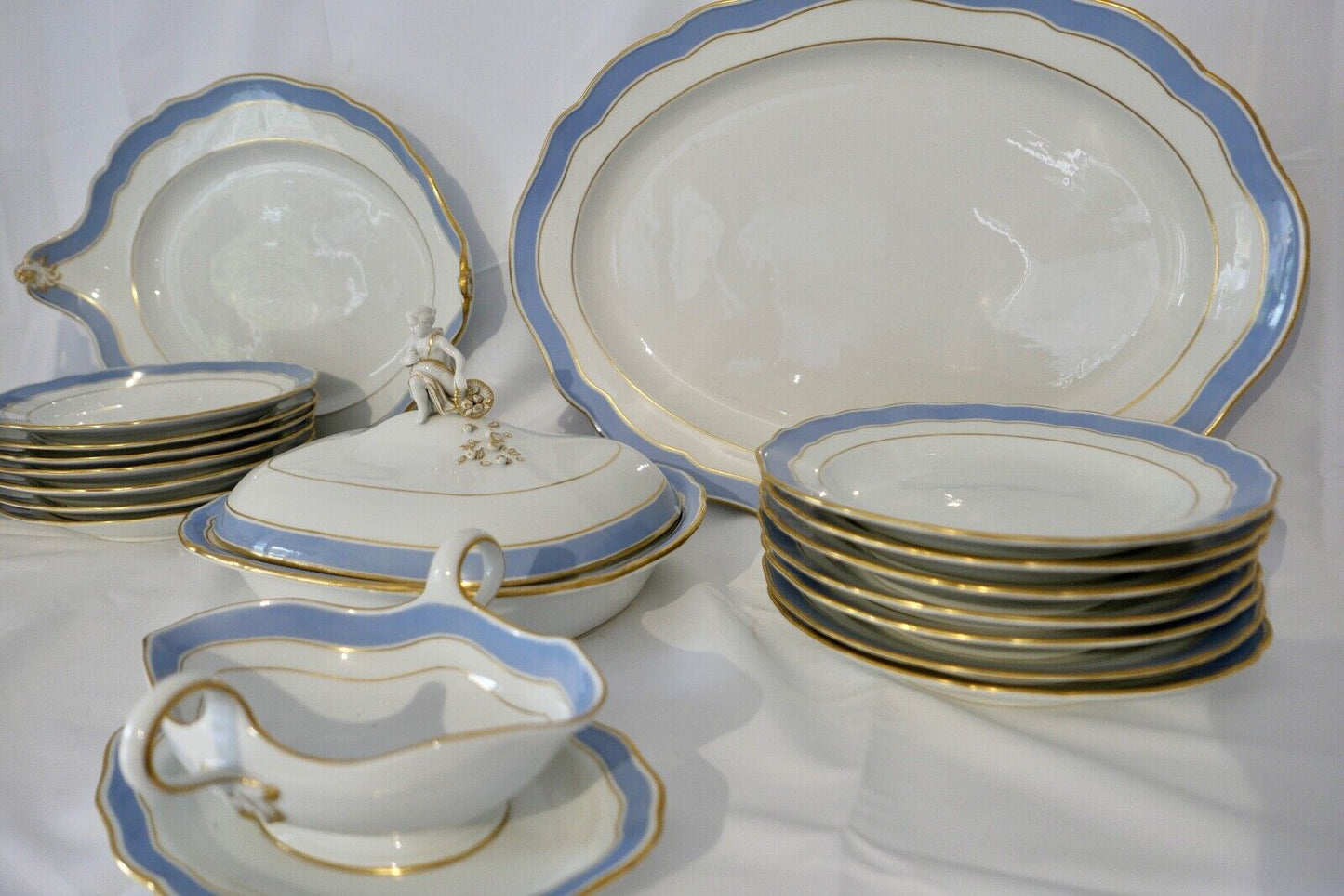 Knaufzeit seltenes Meissen Speiseservice Weiß Blau Gold Putto XXL Platte 1.Wahl - Antikhandel-Stuttgart