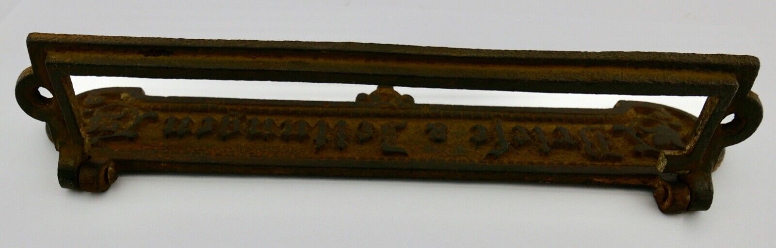 Antike Jugendstil Gusseisen Briefschlitz Briefklappe "Briefe & Zeitungen“ 22 cm - Antikhandel-Stuttgart