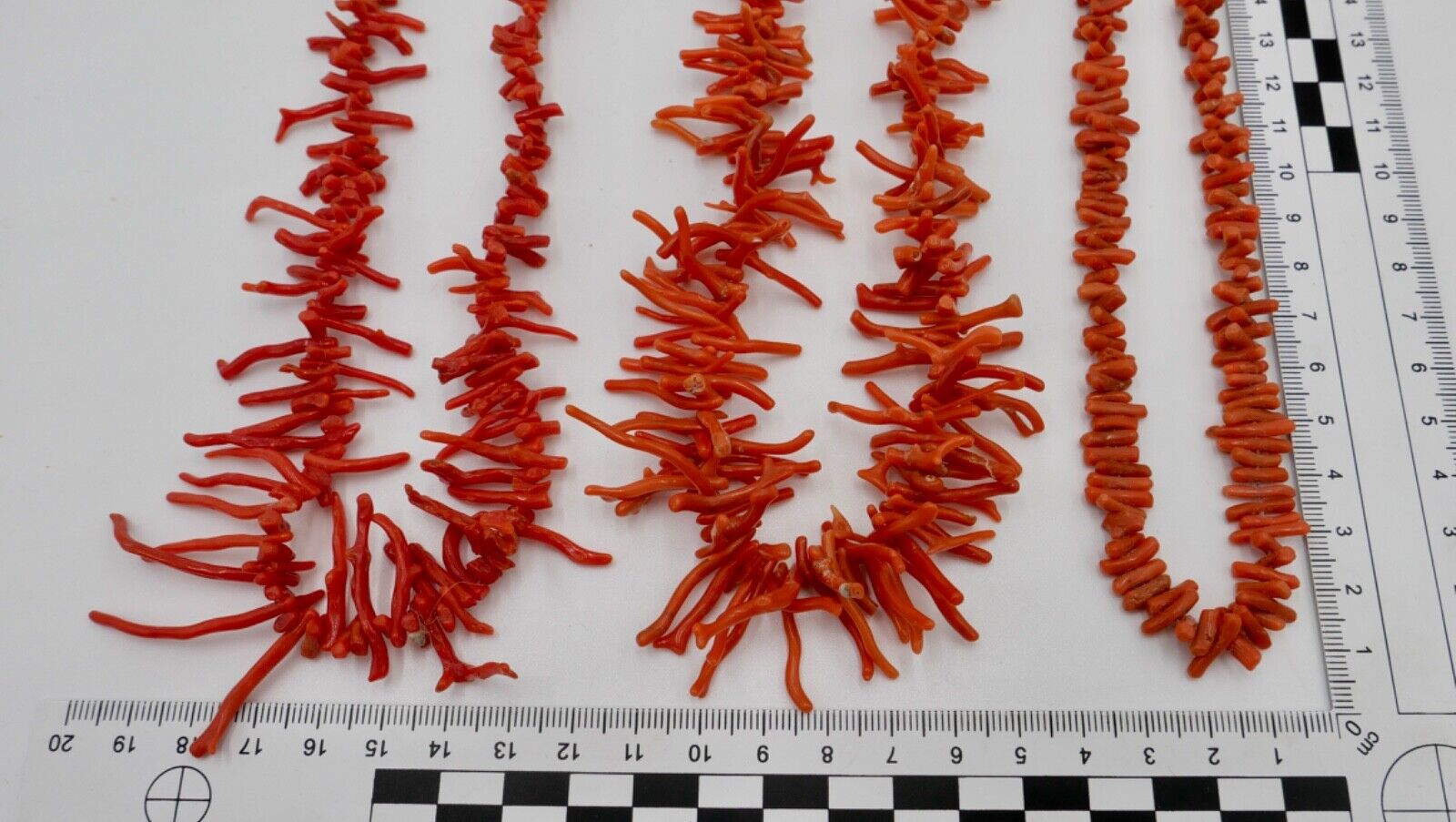 Posten / Konvolut alter Korallen Schmuck Kette Ohrringe Brosche teilweise NEU - Antikhandel-Stuttgart