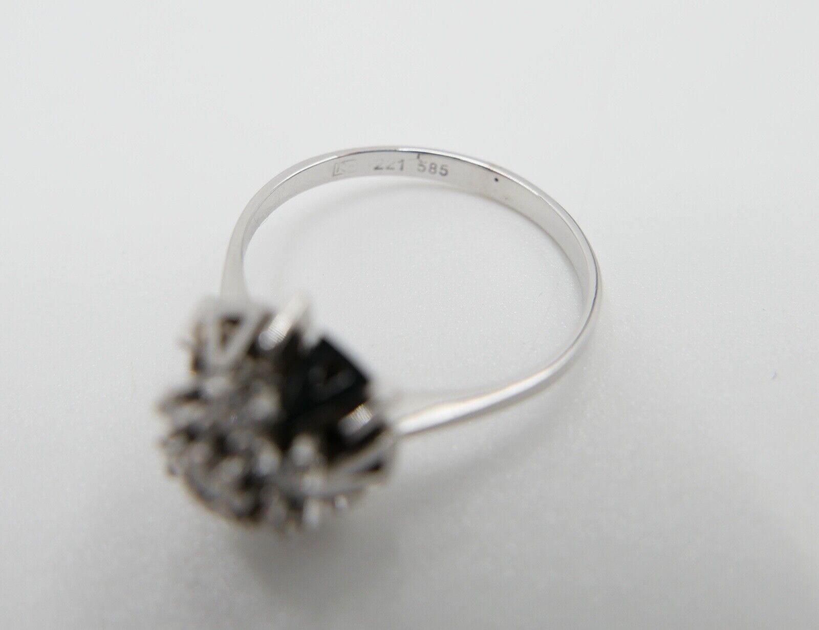 Weiß Gold Ring Dreieck Motiv 585 14K mit Brillant & Zirkonia 0,22 Ct Gr. 59 - Antikhandel-Stuttgart