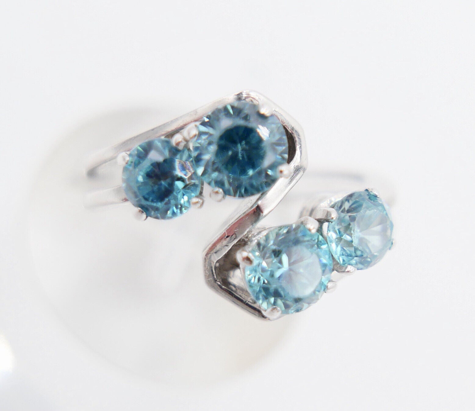 Weiß Gold Damen Ring Gr. 57 mit blau / türkis Topas 585 14K - Antikhandel-Stuttgart