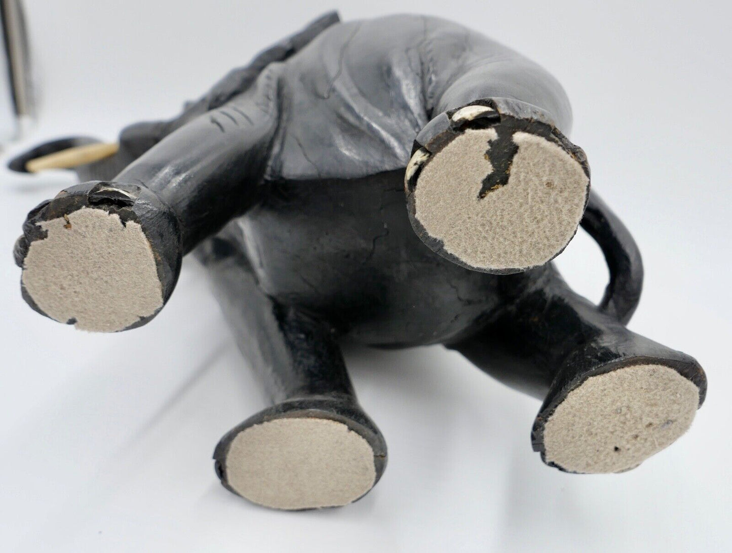 Großer massiver antiker Afrikanischer Holz Elefant 48x38 cm beschichtet 6,1 Kg - Antikhandel-Stuttgart