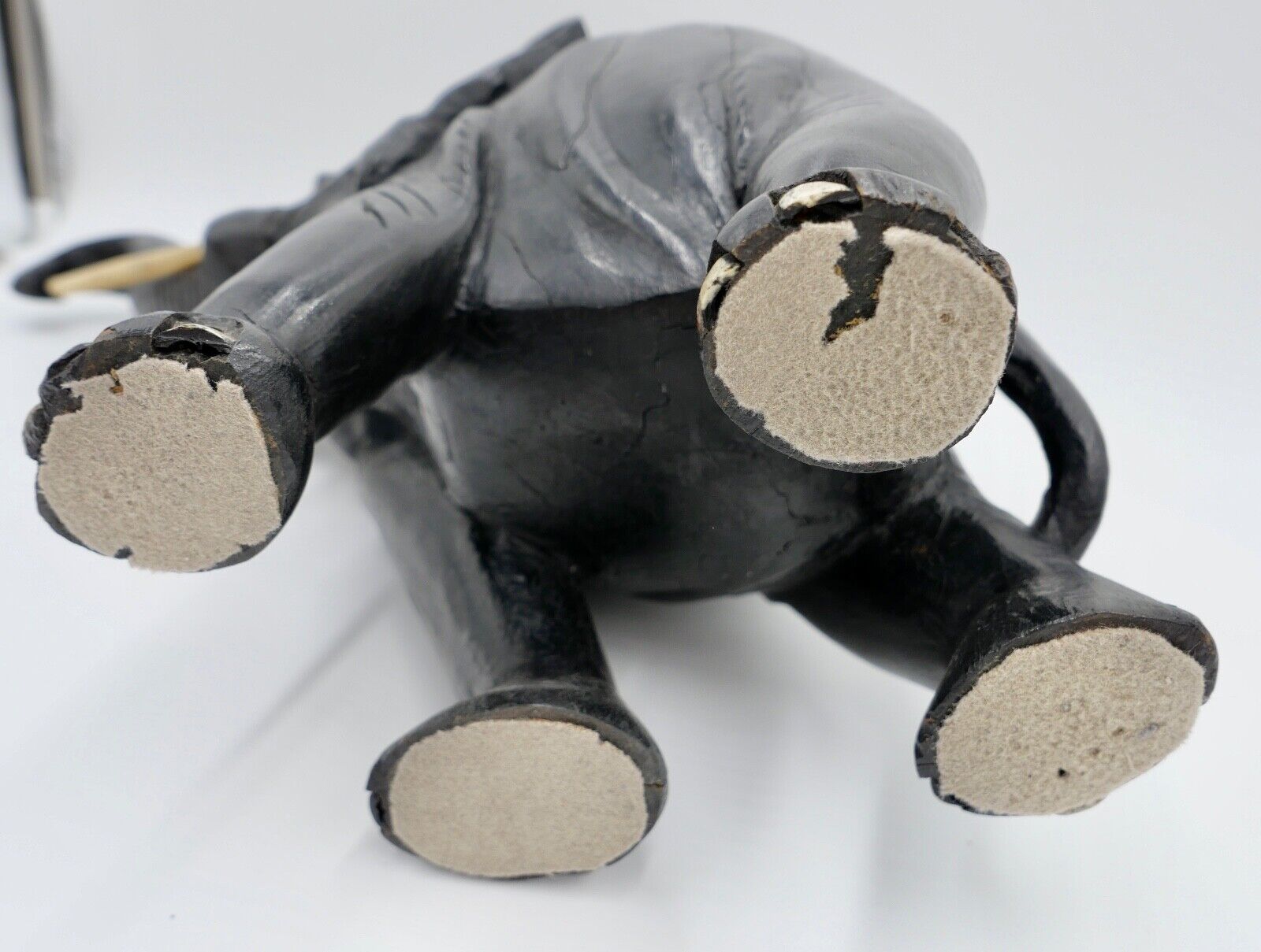 Großer massiver antiker Afrikanischer Holz Elefant 48x38 cm beschichtet 6,1 Kg - Antikhandel-Stuttgart