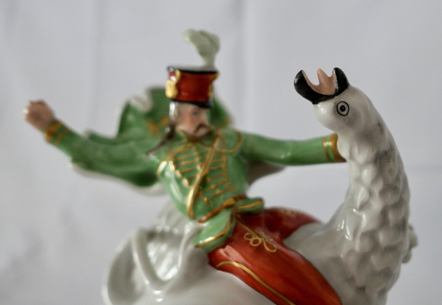 Porzellan Figur Herend Ungarisch Soldat auf Drache 21cm Husar kämpft Drache 5498 - Antikhandel-Stuttgart