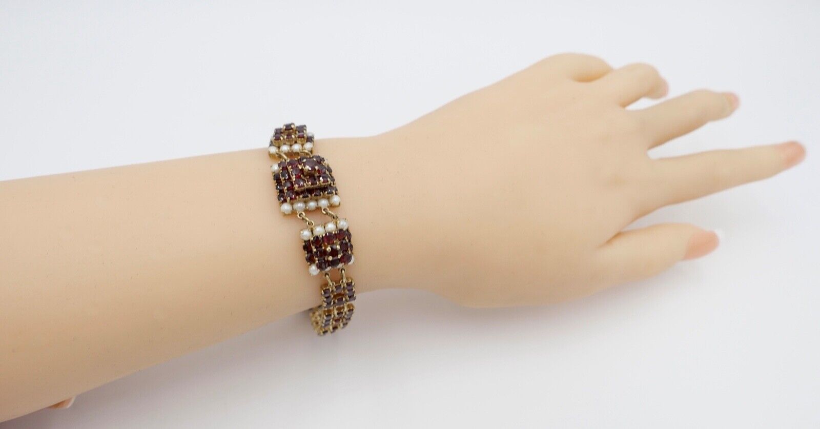 80er Jahre Gold Armband mit Granat und Perle 333 / 8 K Gold - Antikhandel-Stuttgart