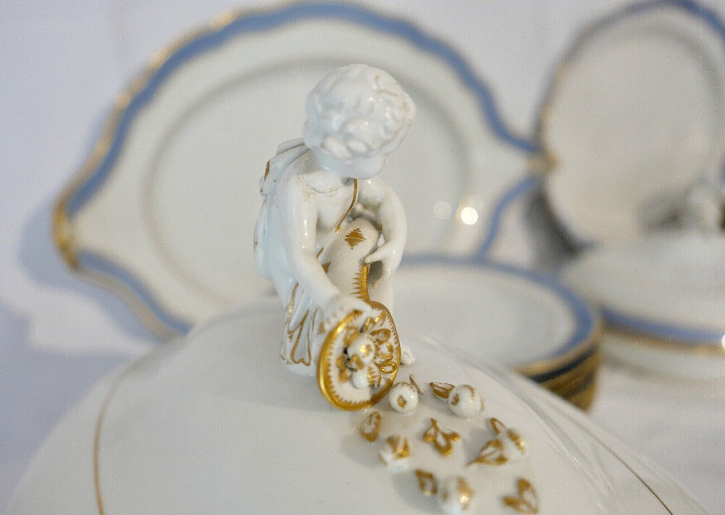 Knaufzeit seltenes Meissen Speiseservice Weiß Blau Gold Putto XXL Platte 1.Wahl - Antikhandel-Stuttgart