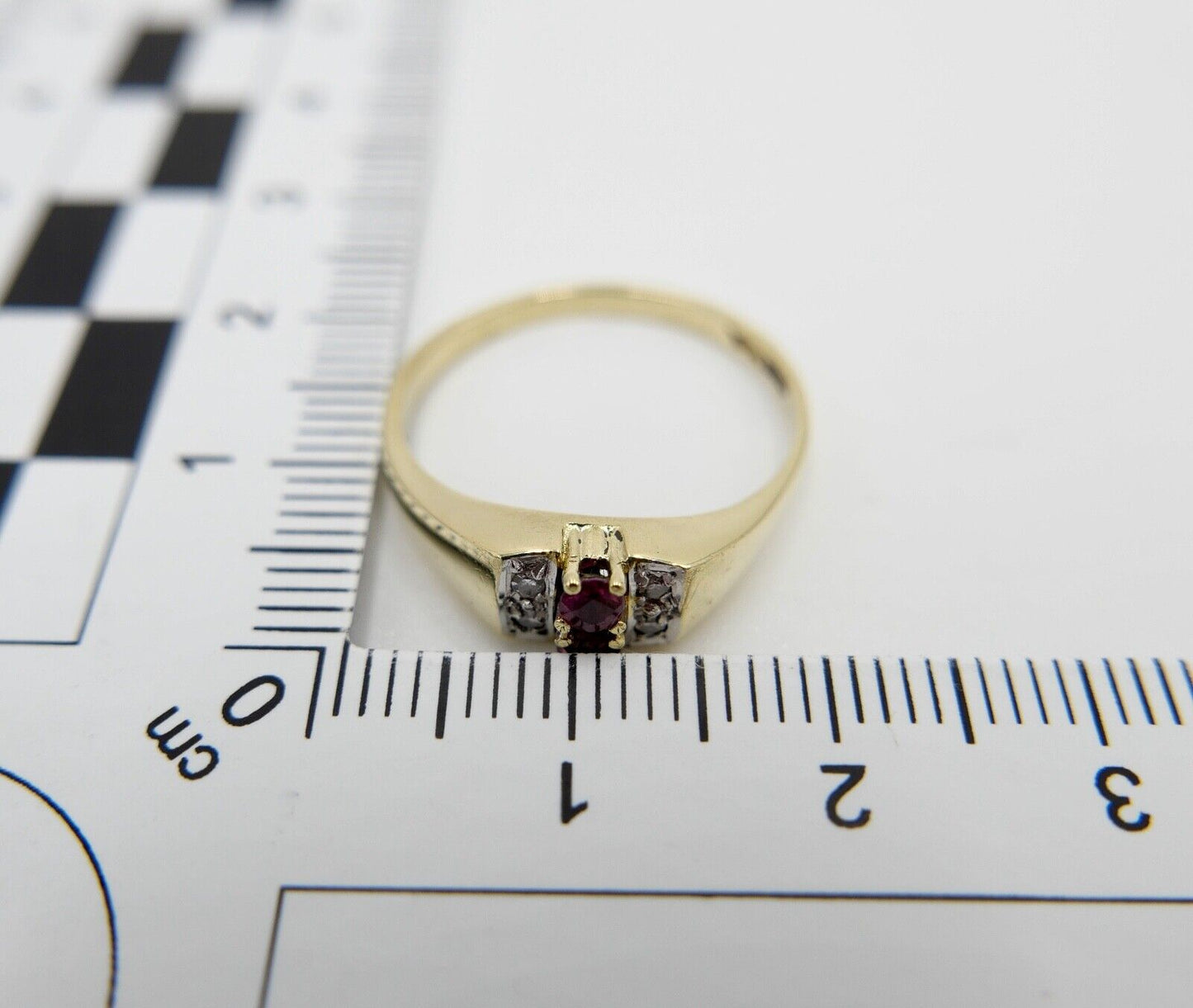 80er Jahre Damenring Ring Gold 585 / 14K Rubin Diamanten Gr. 56 Achtkantschliff - Antikhandel-Stuttgart