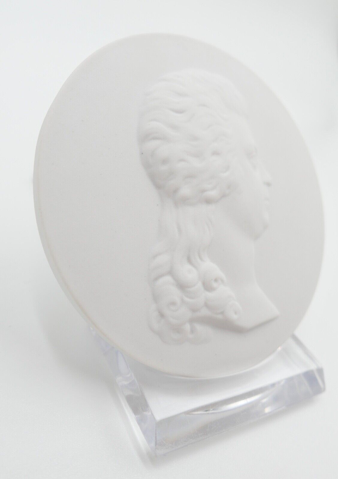 KPM Berlin Sammler Wand Plakette Porzellan Relief weiß 1. Wahl Ø 8 cm - Antikhandel-Stuttgart