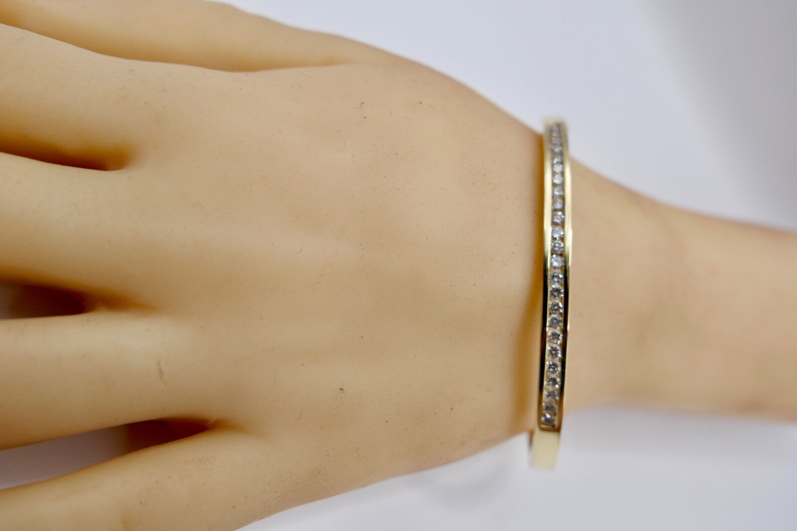 Brillantarmband Armreif Armspange 750 / 18 K Gelbgold 24 Brillanten 1,68 Ctw