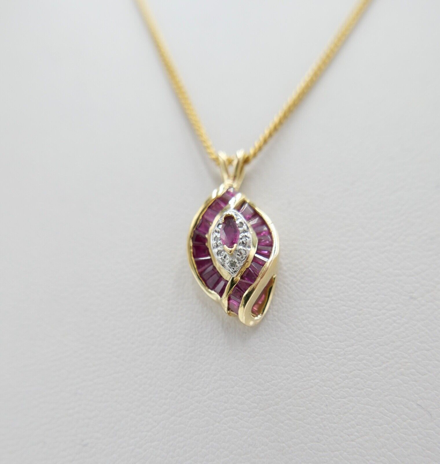 THL Samuel Aaron 10K GOLD Anhänger mit Rubinen und Diamanten - Antikhandel-Stuttgart