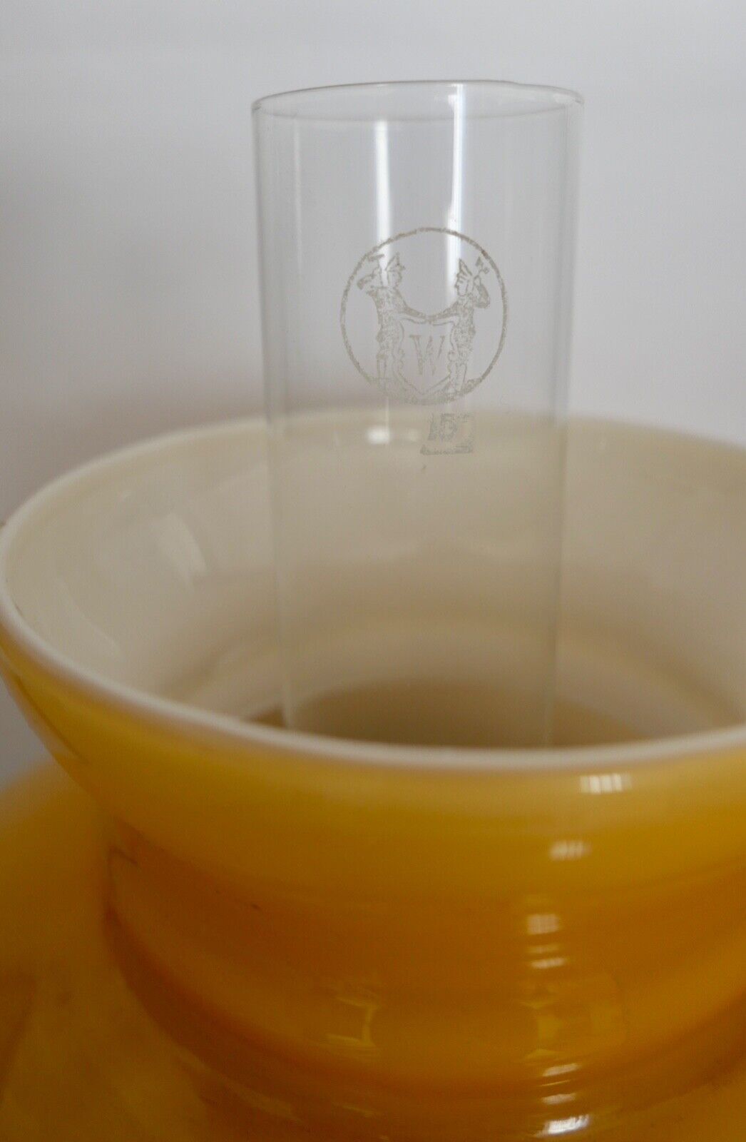 Alte Messing Petroleumlampe 1910-1920 mit Glasschirm Tischlampe Flügelrad - Antikhandel-Stuttgart