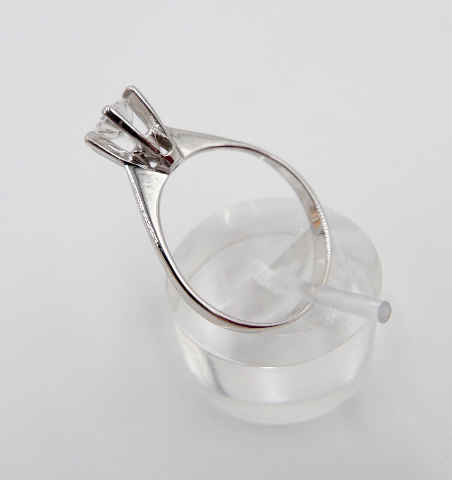 1980er klassischer Solitär Ring Weißgold Gold 585 14K Brillant 0,66 Ct Gr. 61 - Antikhandel-Stuttgart