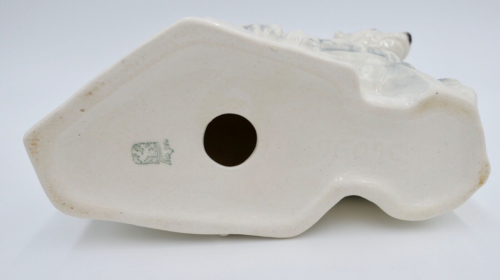 Großer alter Eisbär Polarbär auf Sockel Modell Nr. 36096 Krakelee Porzellan - Antikhandel-Stuttgart