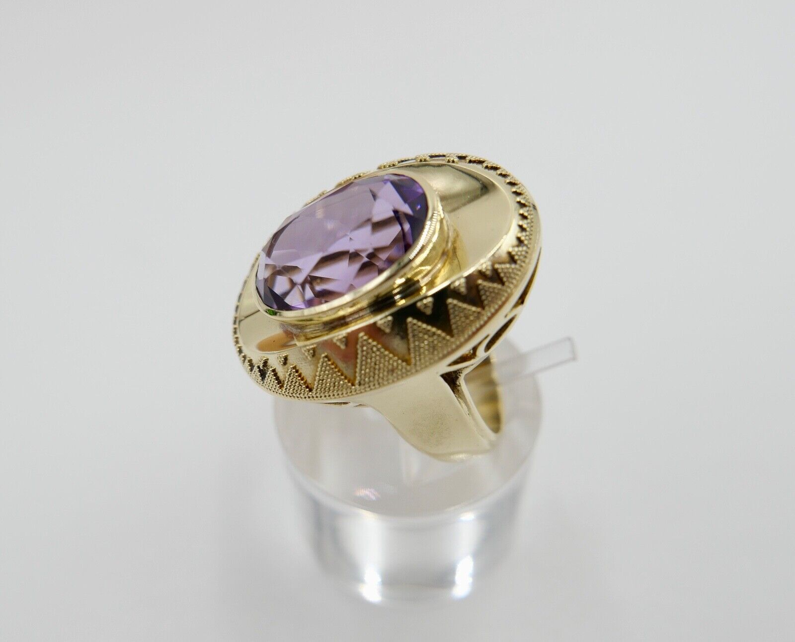 1970er Massiver Gold Ring 585 14K Gr. 53 Amethyst Oval Schliff 8,2 Ct - Antikhandel-Stuttgart