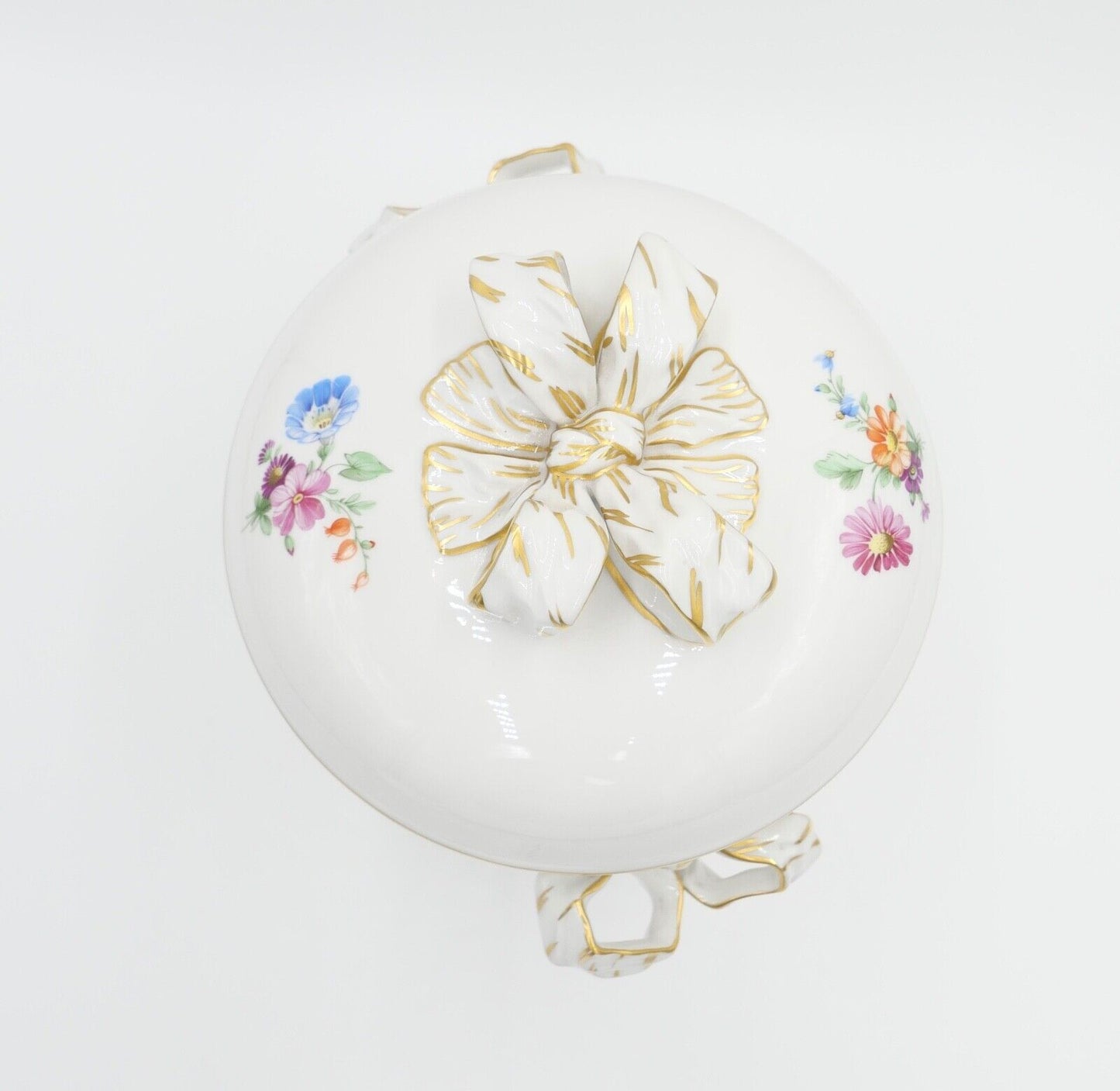 KPM Berlin Deckelvase Urnenvase 27 cm hochPorzellan weiß Gold Blumen - Antikhandel-Stuttgart