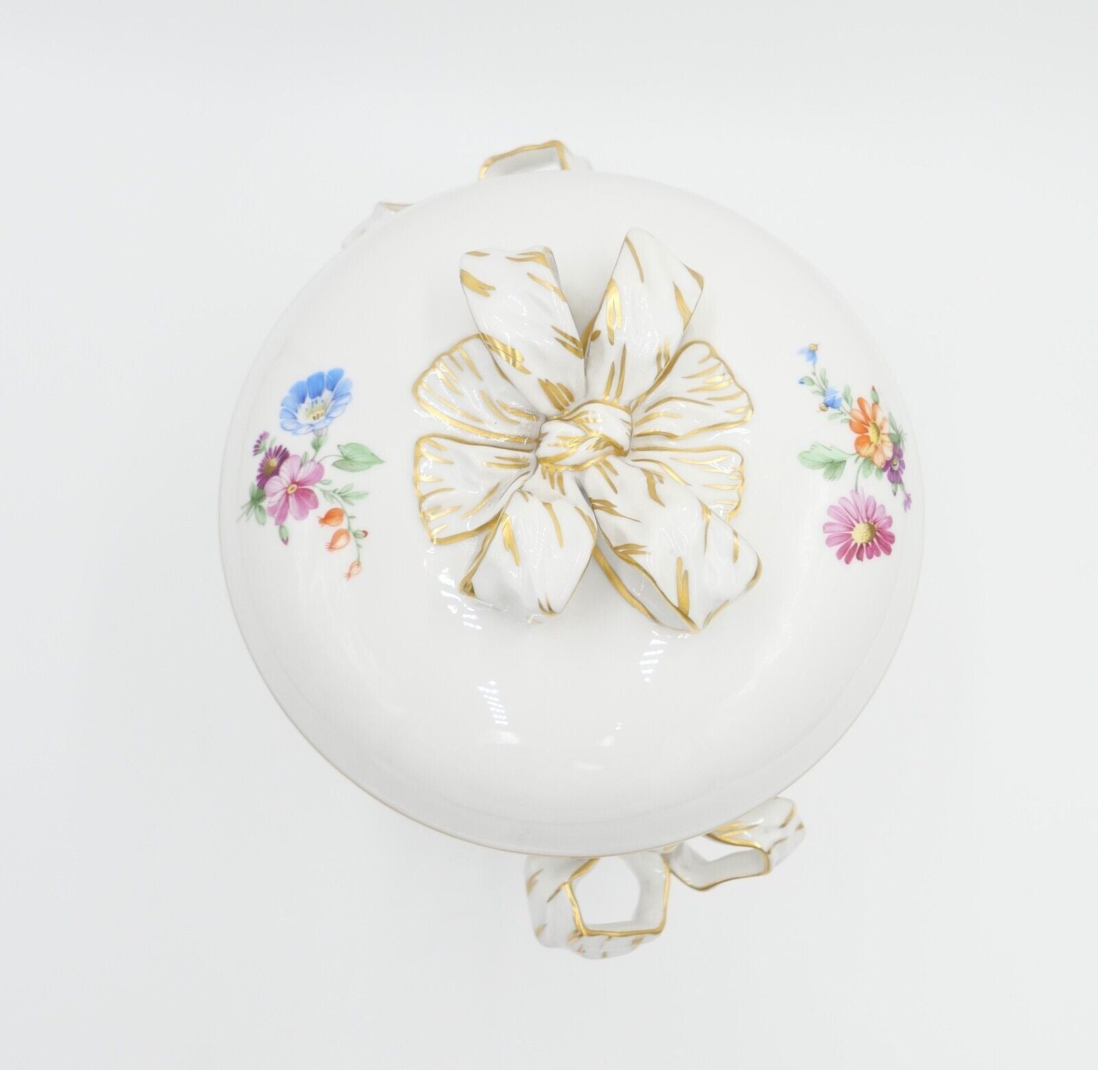 KPM Berlin Deckelvase Urnenvase 27 cm hochPorzellan weiß Gold Blumen - Antikhandel-Stuttgart