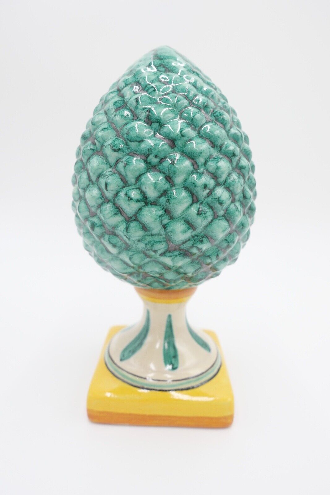 Keramik handbemalt 21 cm Pinienzapfen aus Sizilien / Syrakus 2003 signiert - Antikhandel-Stuttgart