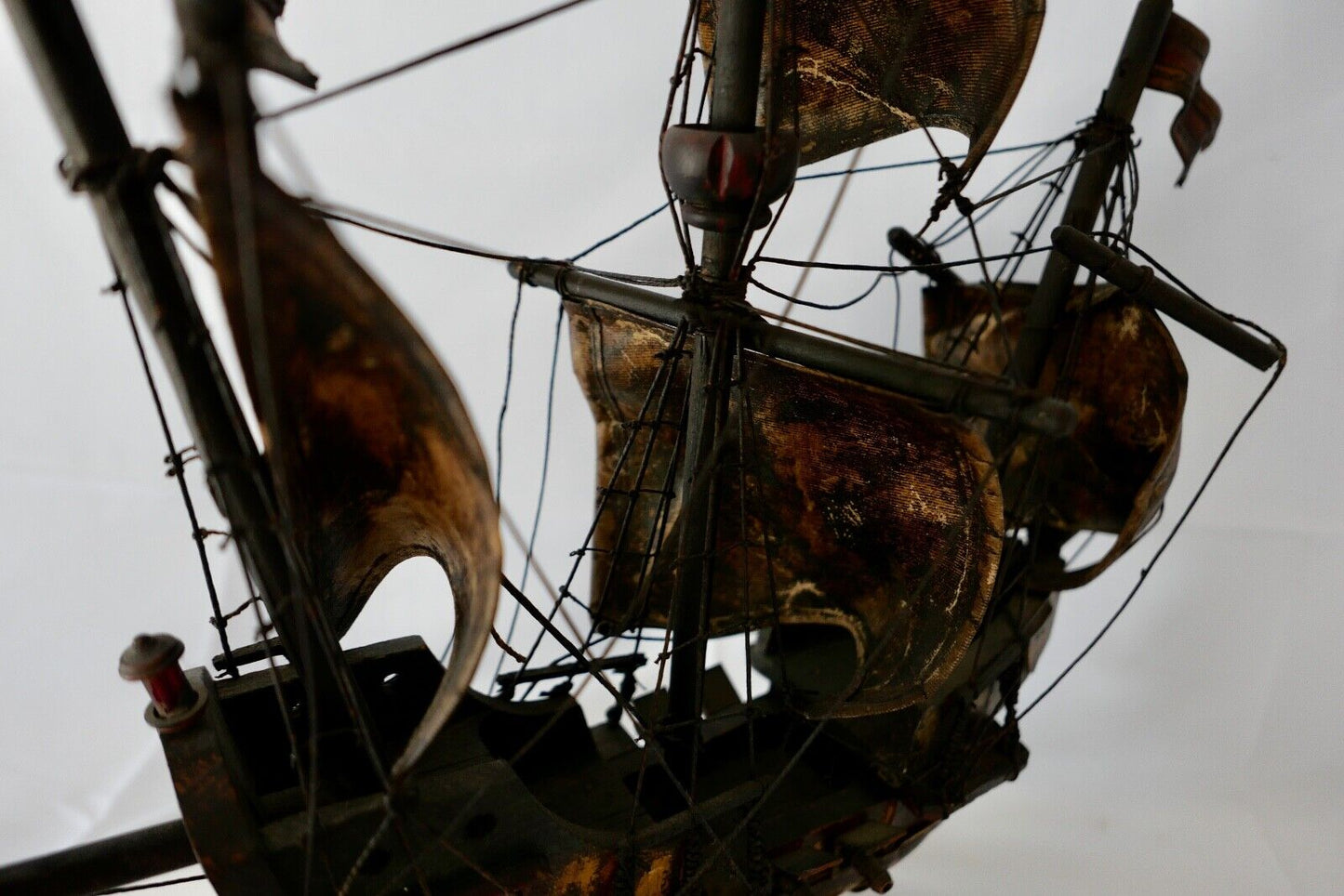 altes Holz Segelschiff Schiffsmodell " Santa Maria " Christoph Columbus 41x43 cm - Antikhandel-Stuttgart