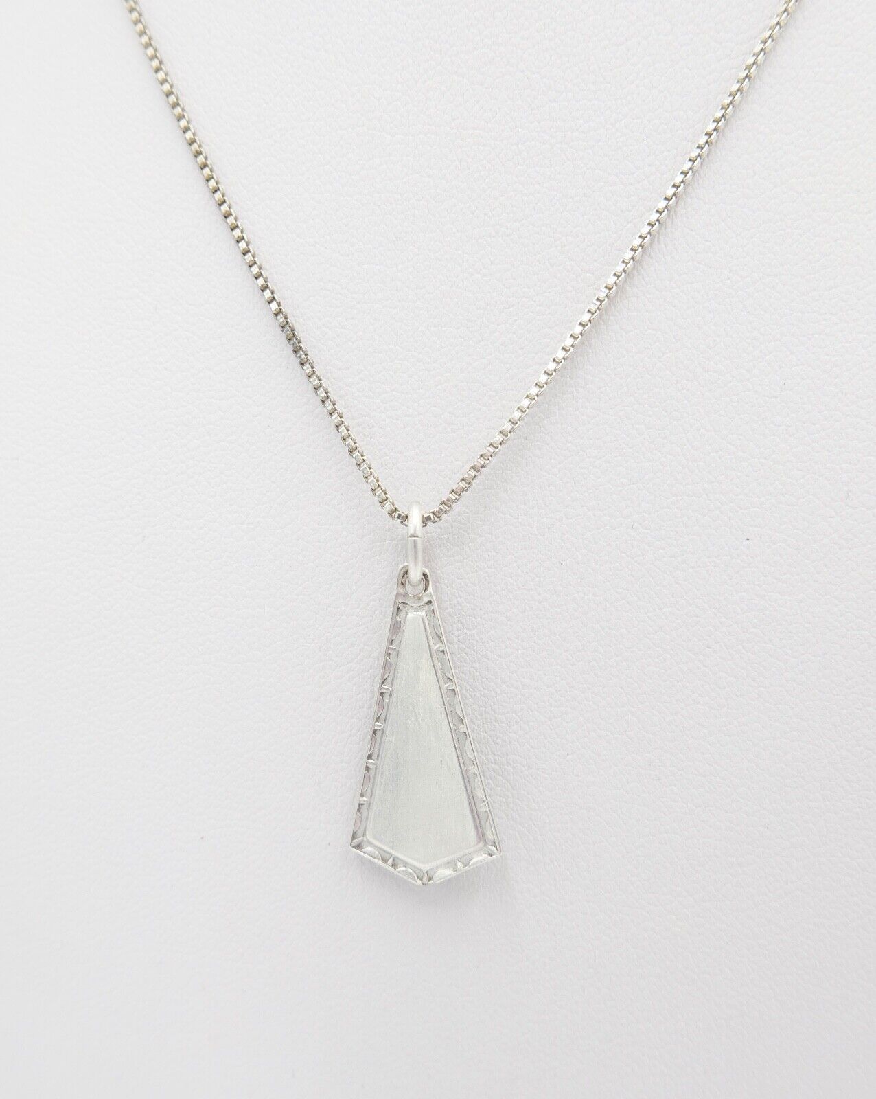 40er Jahre Art Deco Silber Anhänger mit Koralle - Antikhandel-Stuttgart