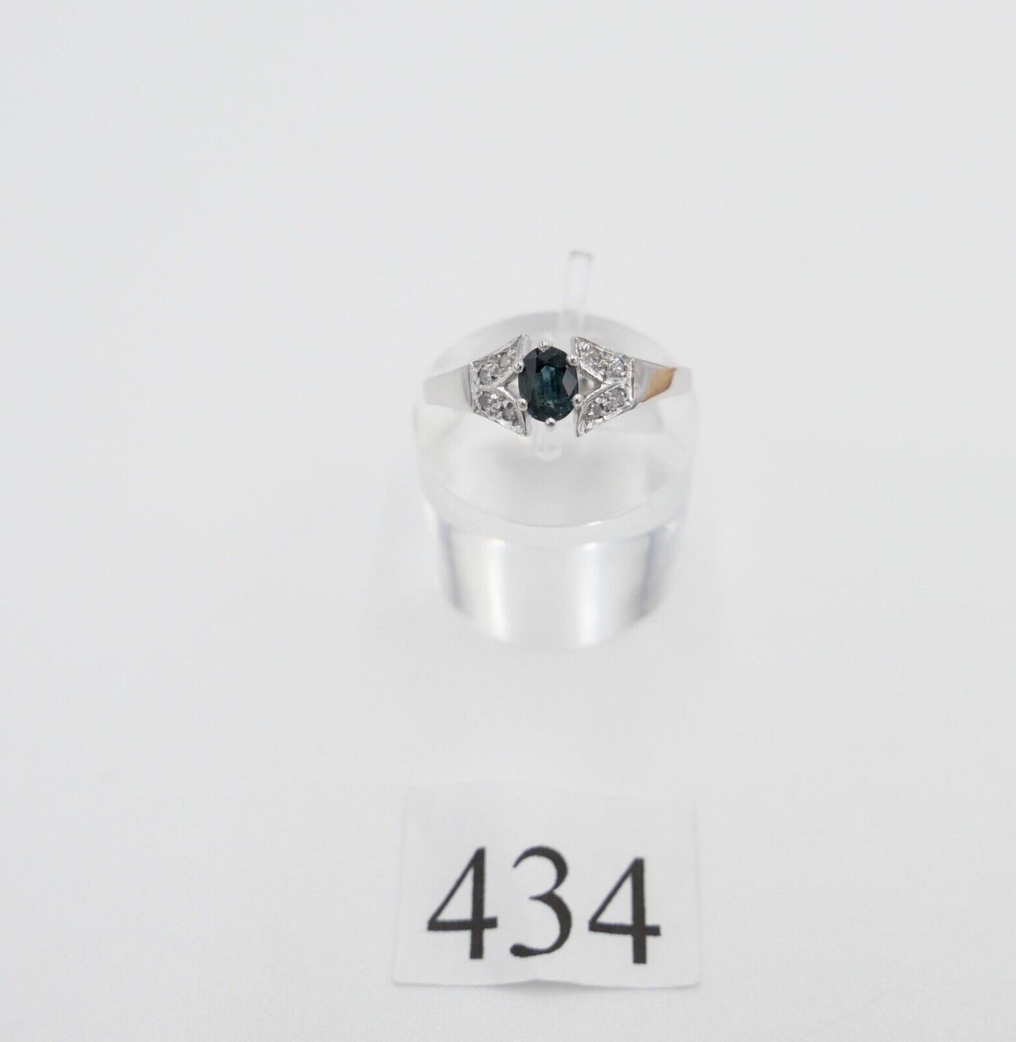 0,61 Ctw Eleganter 585 14K Entourage Weißgold Brillant - Saphir Ring Gr. 56 - Antikhandel-Stuttgart