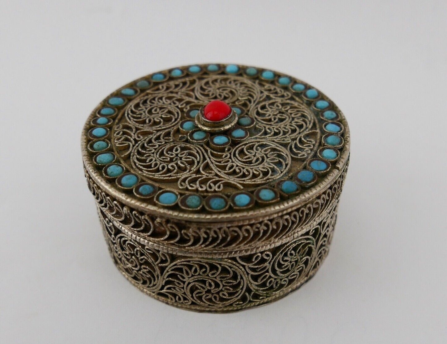 Antike Filigrane Pillendose Dose mit Türkis Ø 50mm Neusilber um 1900 - Antikhandel-Stuttgart