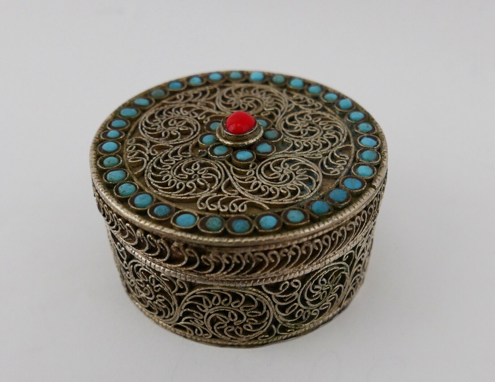 Antike Filigrane Pillendose Dose mit Türkis Ø 50mm Neusilber um 1900 - Antikhandel-Stuttgart