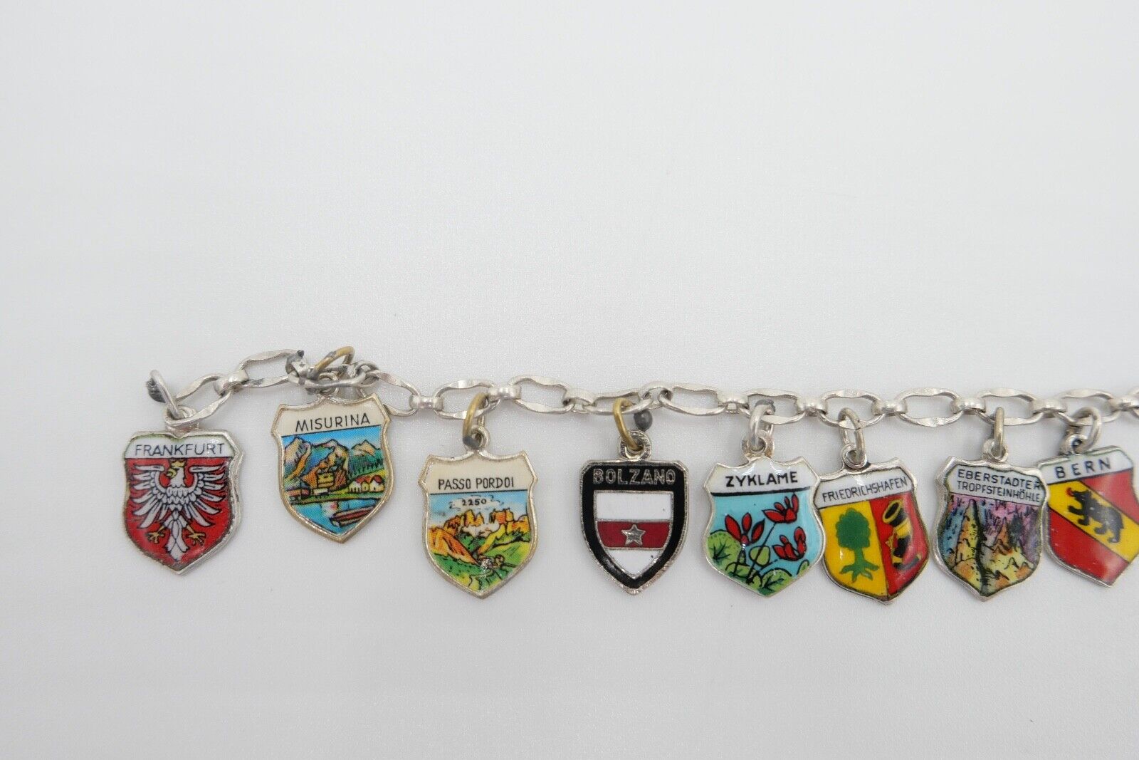 Bettelarmband mit Städte Wappen aus Emaille 800 Silber REU ANTIKO EHJ - Antikhandel-Stuttgart