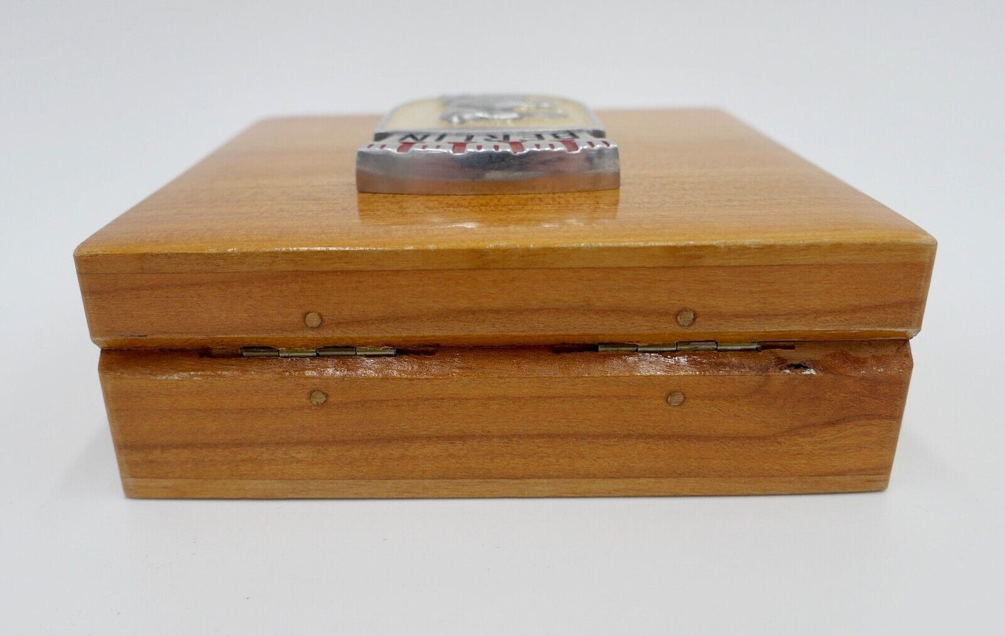 Seltene Alte Holzschatulle für Abzeichen " BERLIN " Logo Etui Schmuck 60er - Antikhandel-Stuttgart