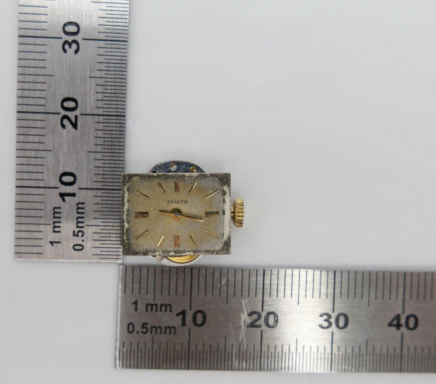 LÄUFT Zenith Cal. 1110 Uhrwerk Ziffernblatt Zeiger Krone voll funktionsfähig - Antikhandel-Stuttgart