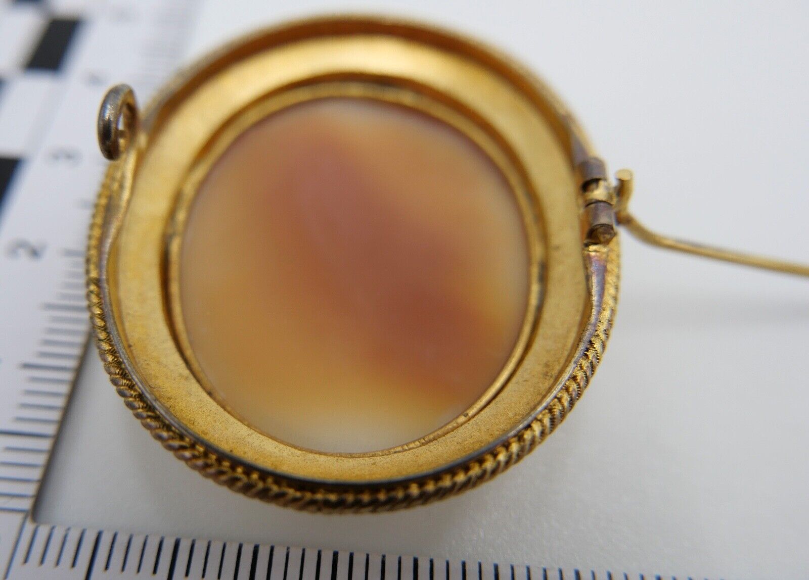 Antike Brosche Silber feuervergoldet 43 mm GEMME KAMEE 19. JH ziseliert - Antikhandel-Stuttgart