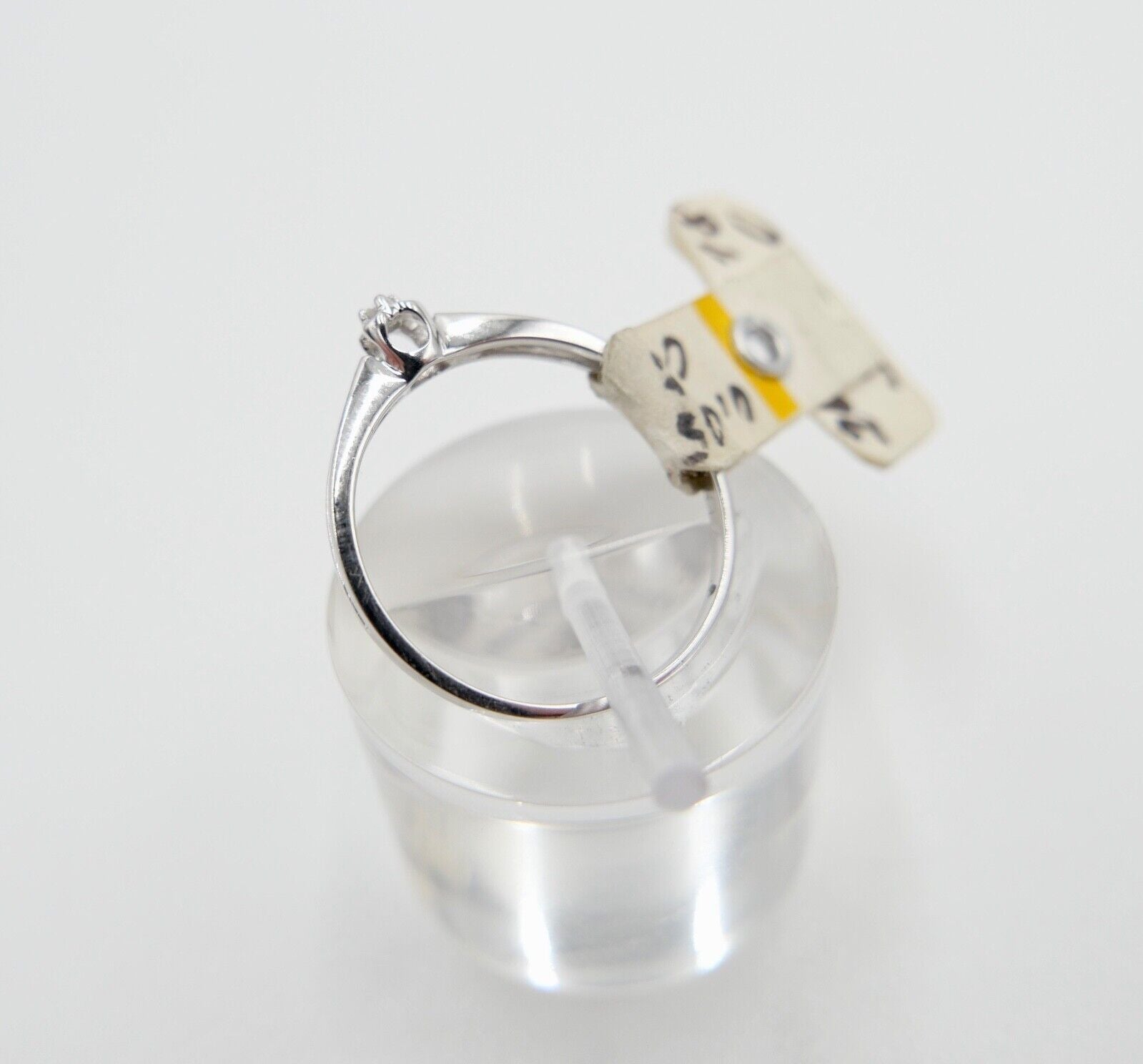 - NEU - 90er Jahre Solitär Ring Weißgold Gold 585 14K Brillant 0,015 Ct Gr. 52 - Antikhandel-Stuttgart