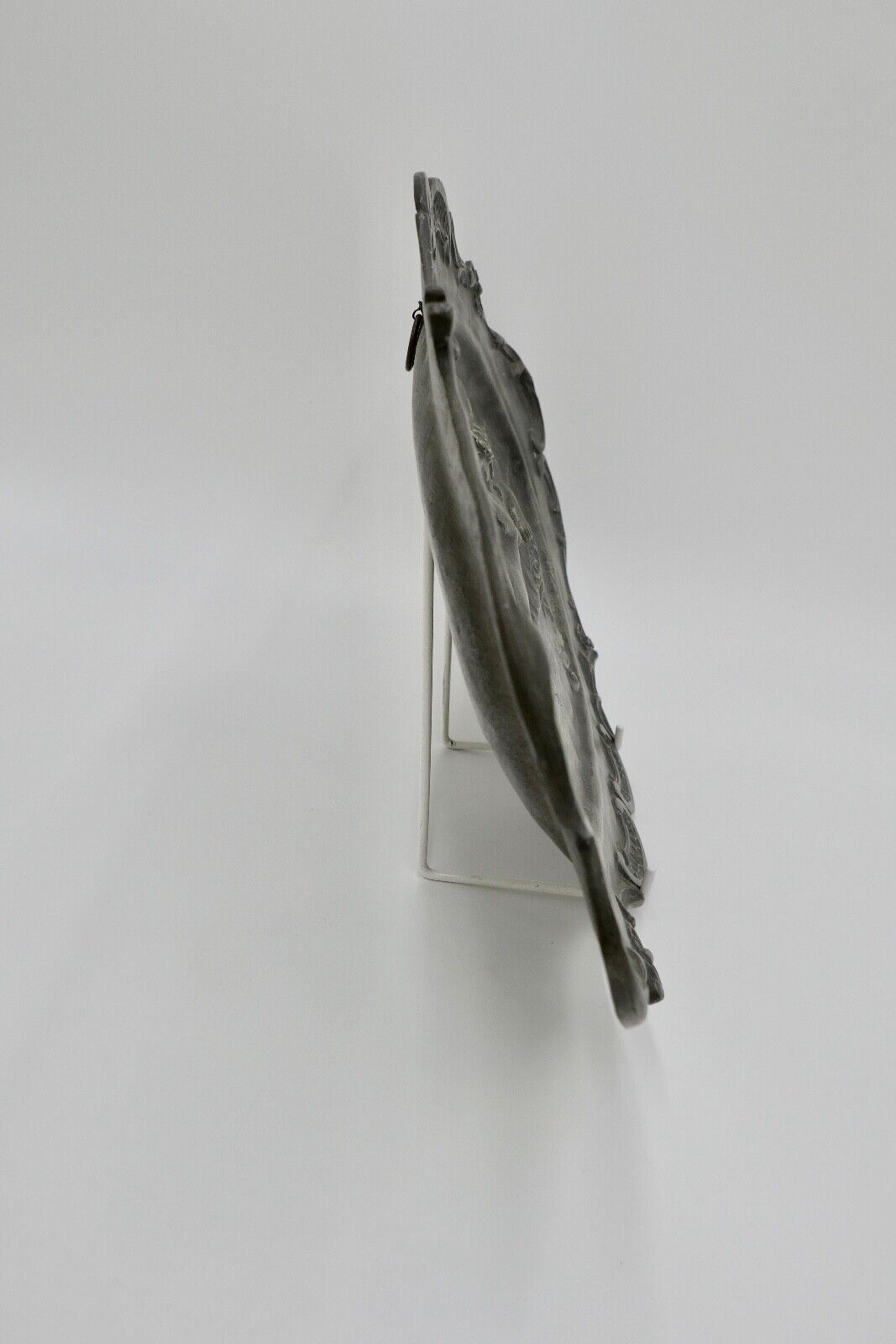 Zinn Wandteller Wandplatte Frankreich sign. Frauen AKT Etain Garanti ART NOUVEAU - Antikhandel-Stuttgart