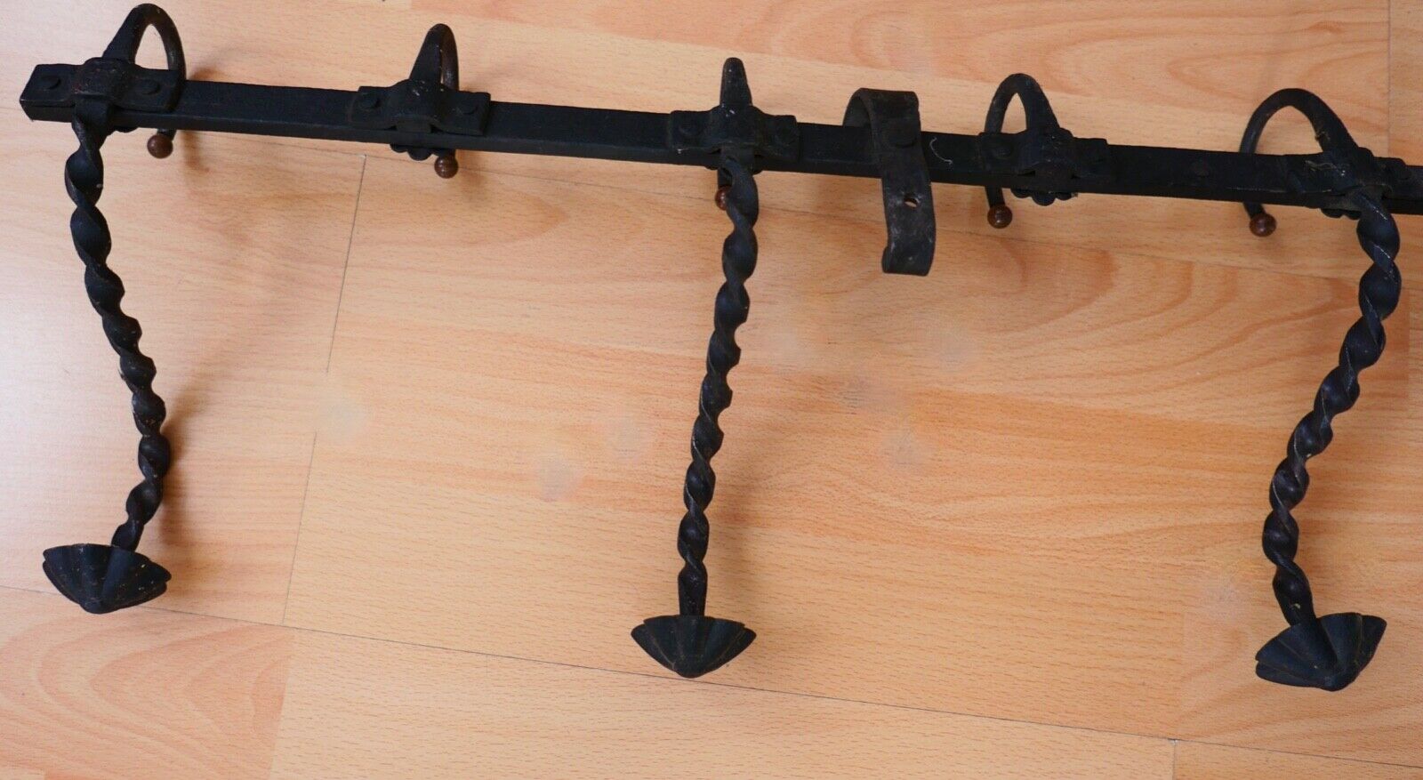 Alte Garderobe Eisen mit 9 Haken 98x22cm Wandgarderobe 1960er Jahre - Antikhandel-Stuttgart