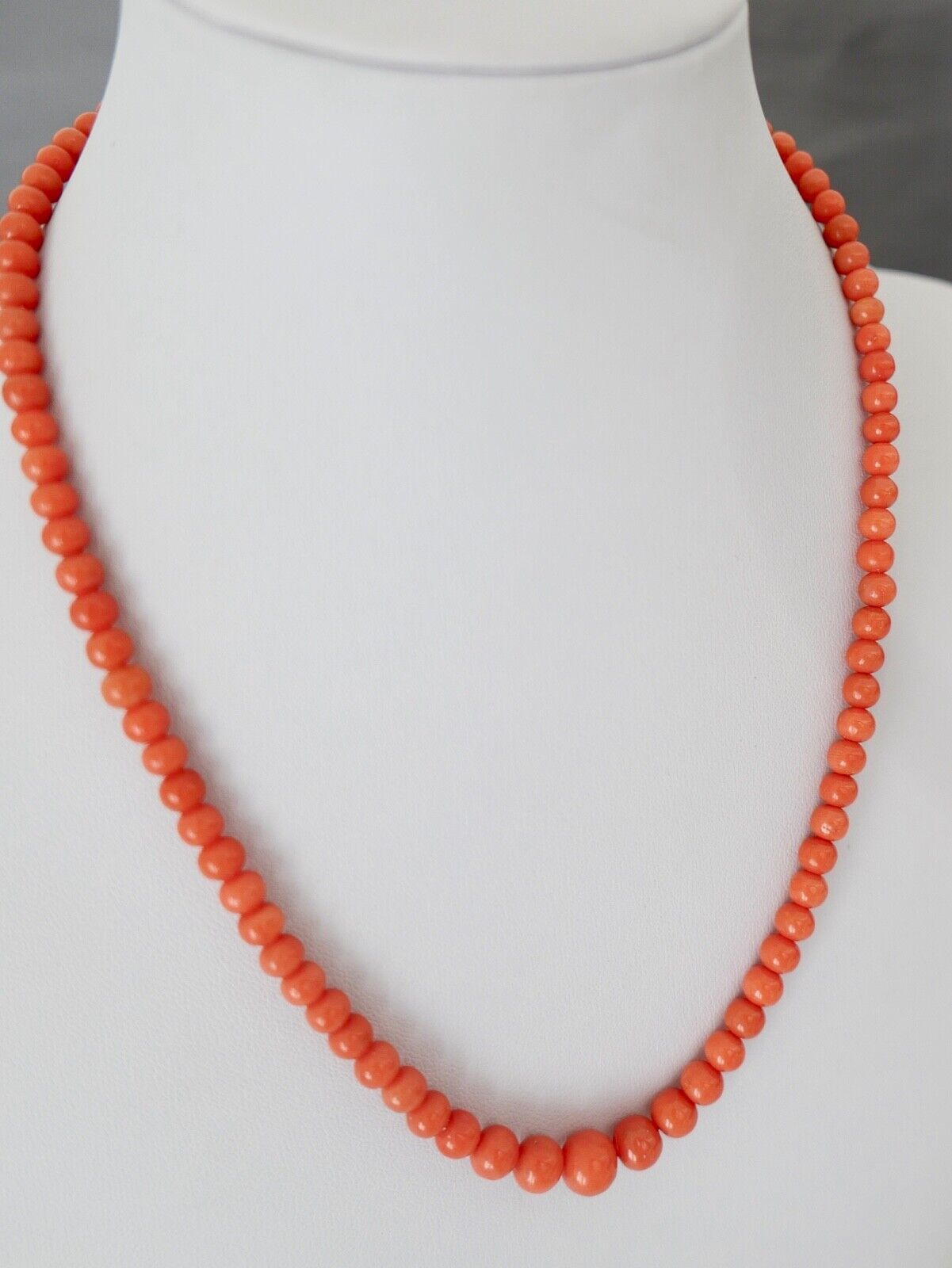 Korallen Kette coral necklace Kugel 44 cm Ø 8,4 mm Silber verholdet - Antikhandel-Stuttgart
