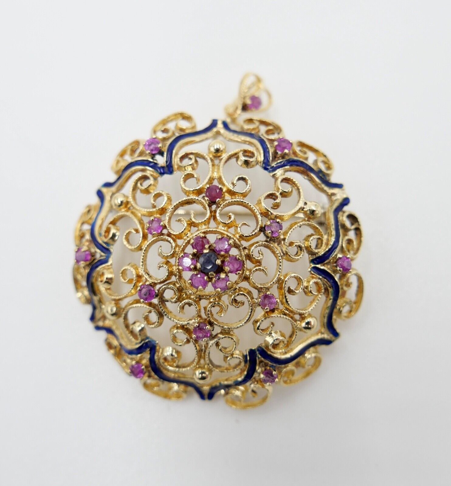Filigrane Gelbgold Brosche & Anhänger Rubin Saphir Blaue Emaille Ø 40mm 750 18K - Antikhandel-Stuttgart