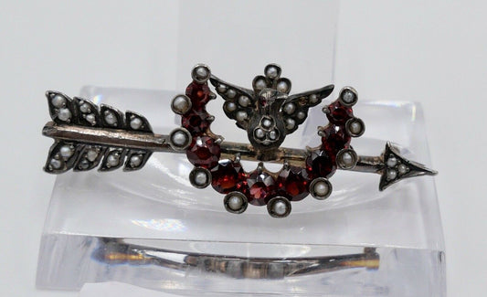 Antike 19. JH WIEN Pfeil Brosche Fluß Saatperlen Granat Silber vergoldet 48mm - Antikhandel-Stuttgart