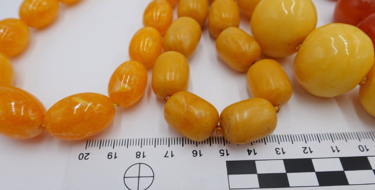 Bernstein Imitat / Plastik Kunstoff Konvolut Schmuck Kette 393 Gramm - Antikhandel-Stuttgart