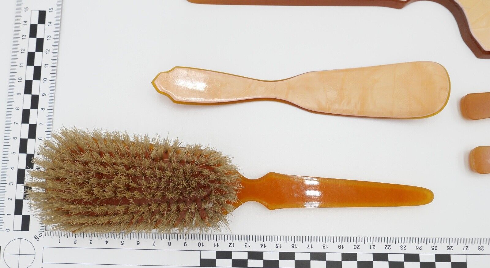 Altes Frisierset Bakelit / Zelluloid ART DECO 1930er Tischuhr TRUE TIME TELLERS - Antikhandel-Stuttgart