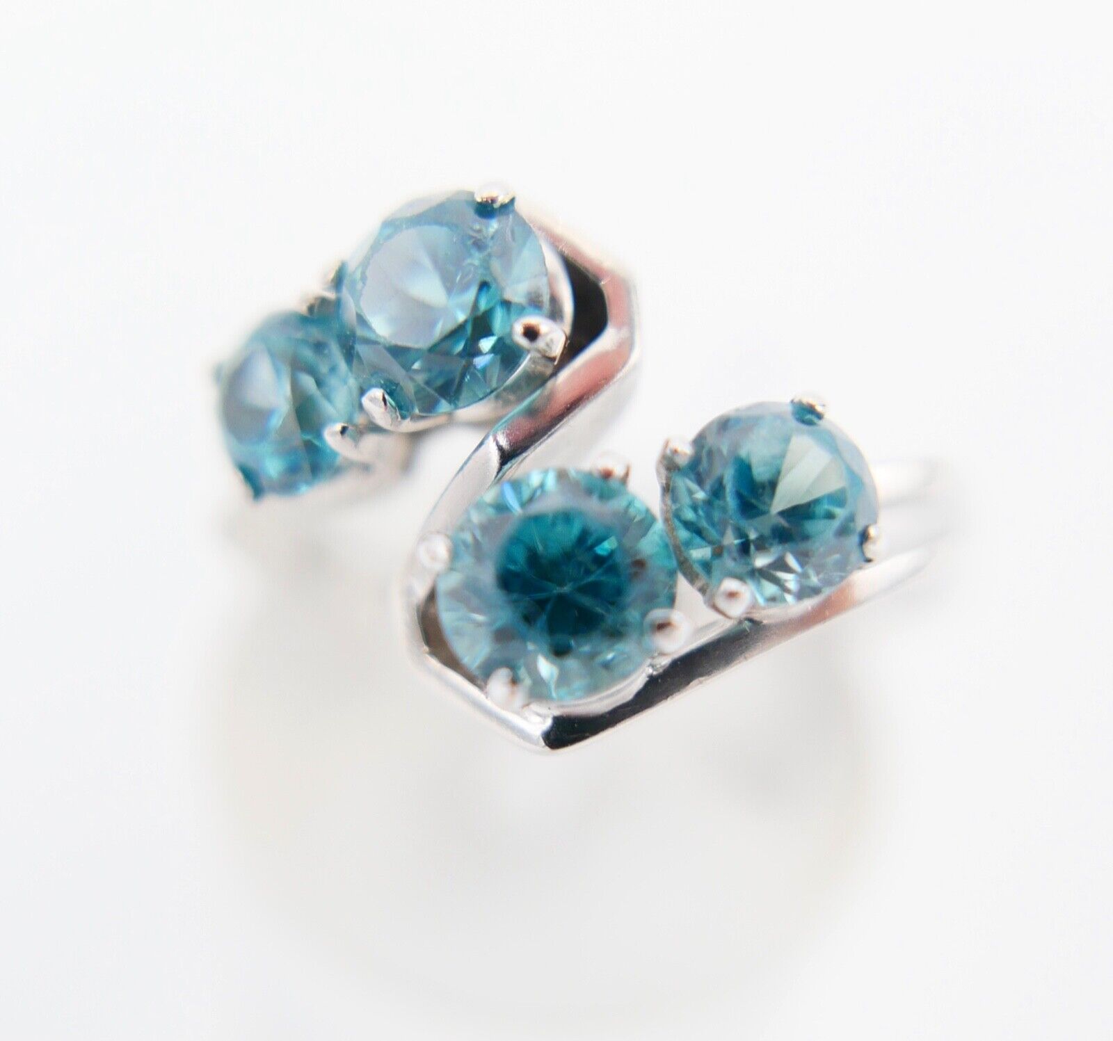 Weiß Gold Damen Ring Gr. 57 mit blau / türkis Topas 585 14K - Antikhandel-Stuttgart