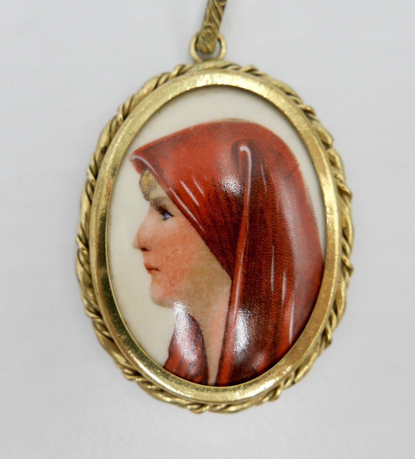 Altes Porzellan Amulett Anhänger Limoges Frankreich Junge Damen 55x43 vergoldet - Antikhandel-Stuttgart