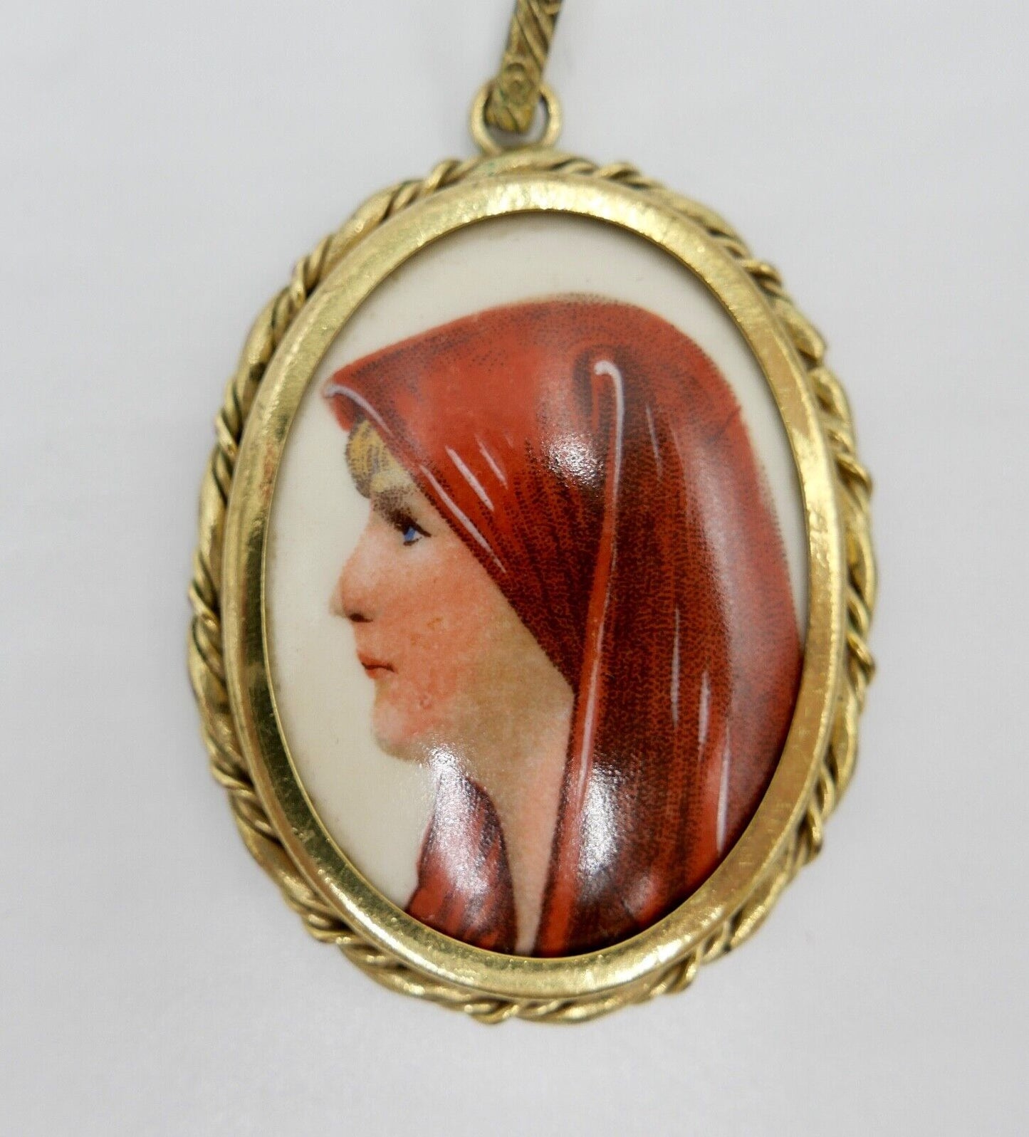 Altes Porzellan Amulett Anhänger Limoges Frankreich Junge Damen 55x43 vergoldet - Antikhandel-Stuttgart