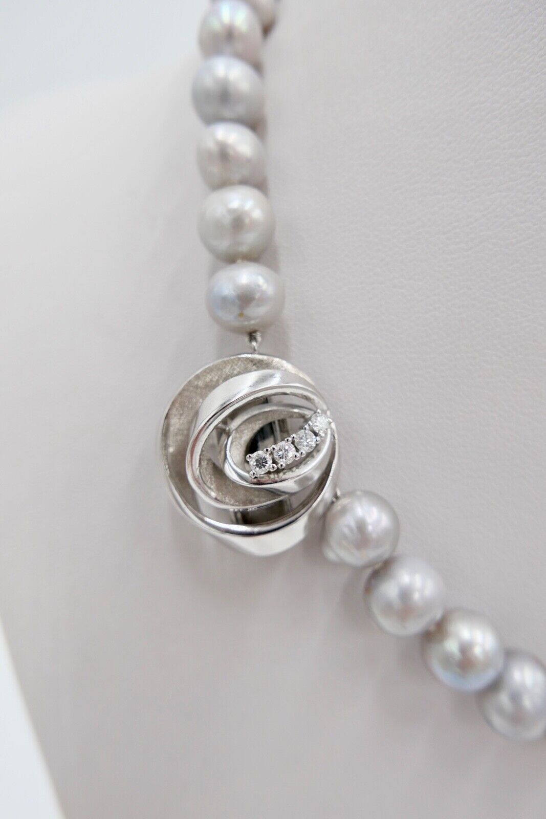 TAHITI Perlenkette Collier Grau mit Brillanten 43 cm Weißgold 585 Perlen Ø 8,8mm - Antikhandel-Stuttgart