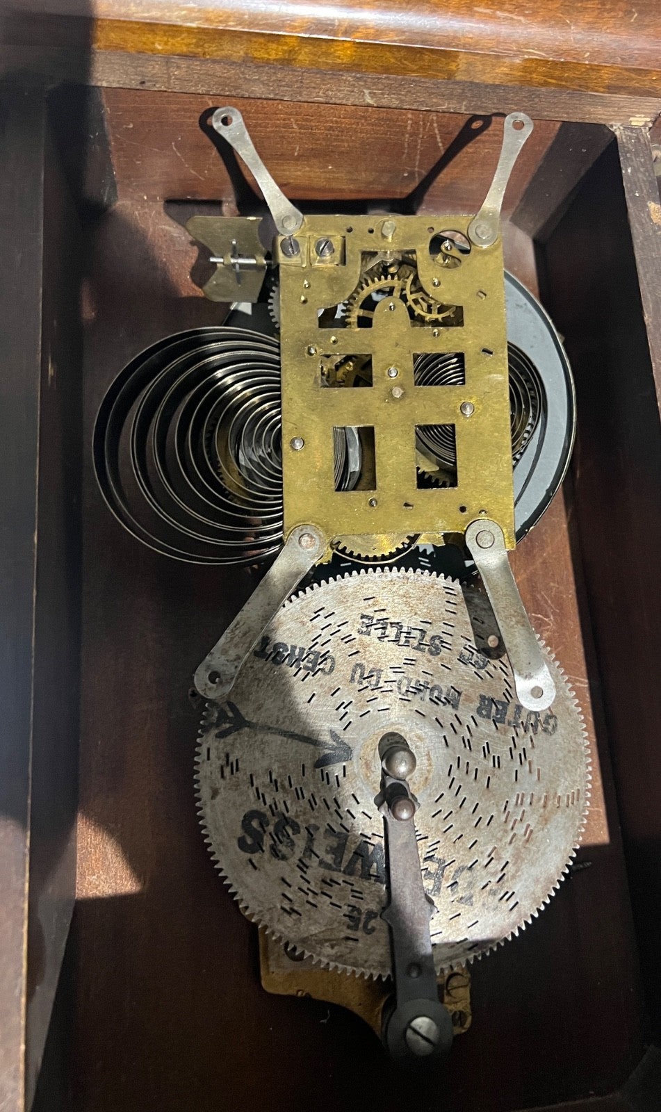 Kleine antike Wanduhr mit Spielwerk für Lochblech Platten um 1900