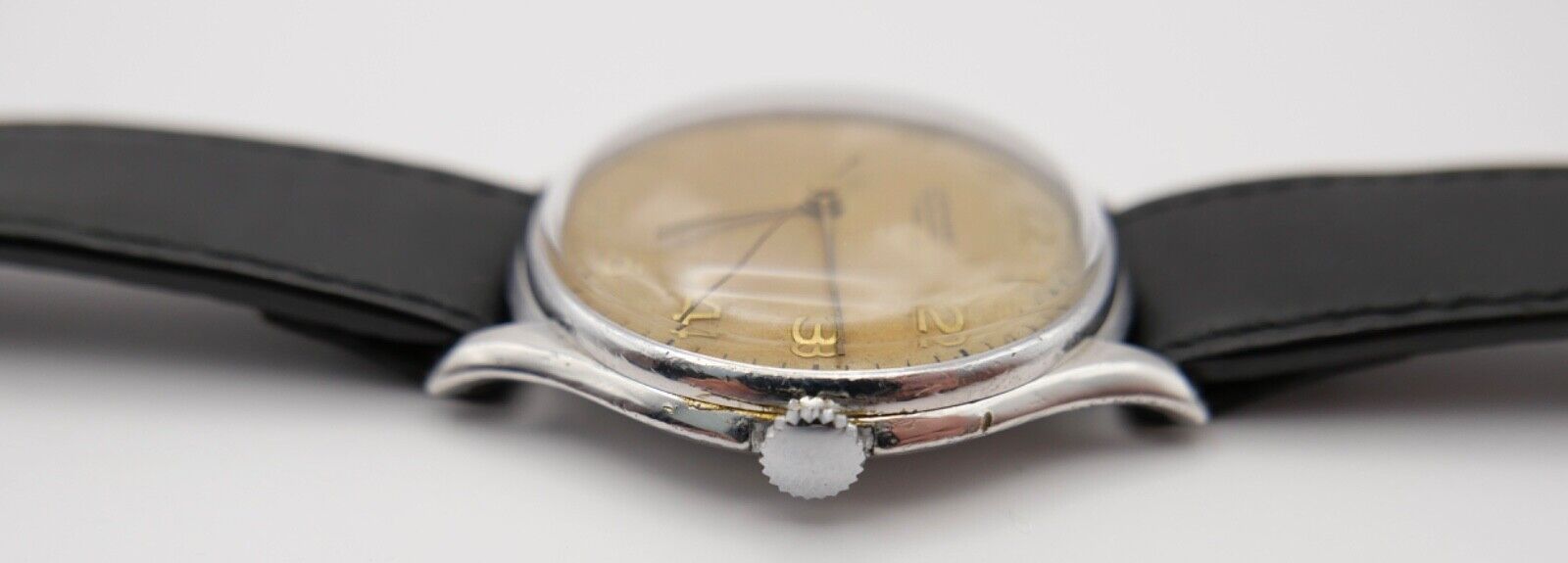 Junghans Cal. J80 Herren Armbanduhr 1950er Jahre Ref. 680.72 - Antikhandel-Stuttgart