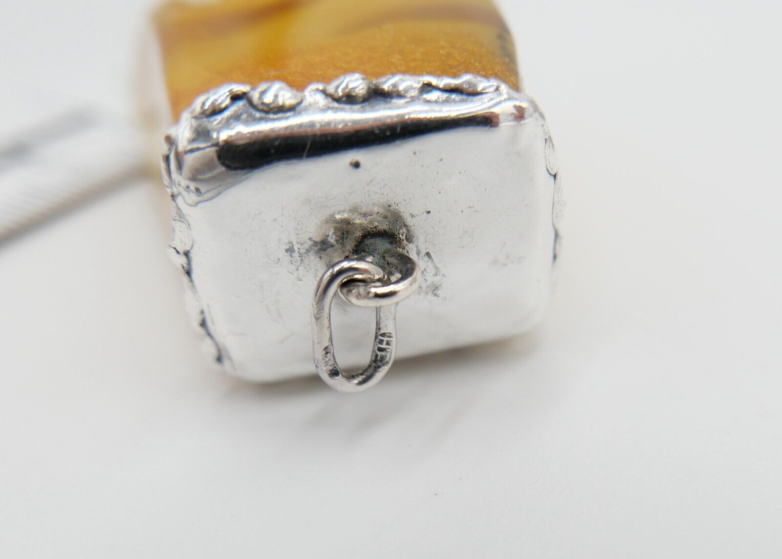 Alter Bernstein Anhänger mit Silbermontur butterscotch Silber - Antikhandel-Stuttgart